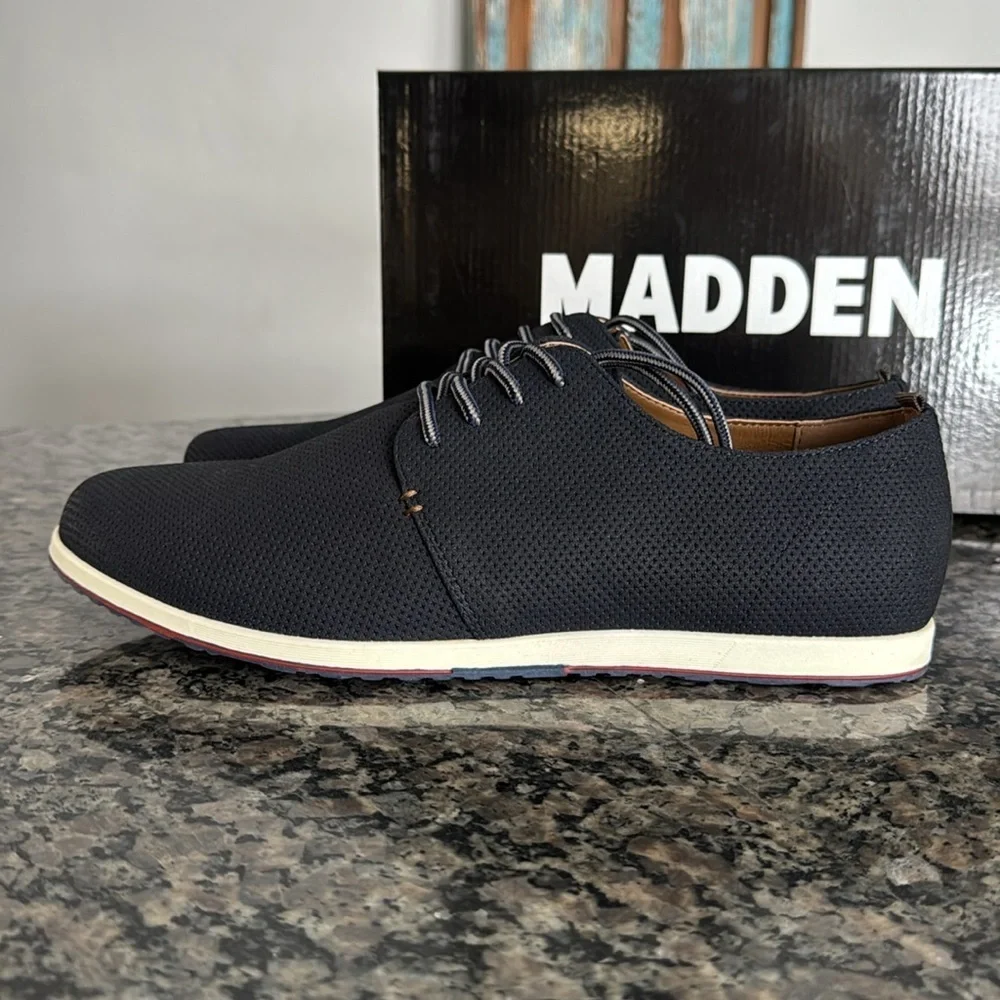 Steve Madden book navy suede NIB 11.5